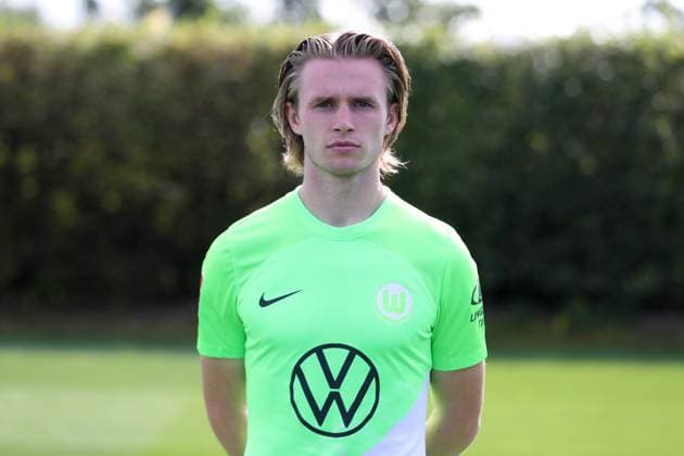 VfL Wolfsburg Wolfsburg, 20.09.2023, FUßBALL - VfL Wolfsburg, 1. Bundesliga, Saison 2023 24. Fototermin, Patrick Wimmer (VfL Wolfsburg) Wolfsburg