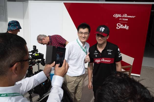 September 21, 2023, Suzuka, Mie Prefecture, Japan: ZHOU GUANYU (CHN) of Alfa Romeo 24 poses with fans during Preparation Day of the Formula 1 Lenovo Japanese Grand Prix. Suzuka Japan - ZUMAb177 20230921_aap_b177_122 Copyright: xTaidghxBarronx