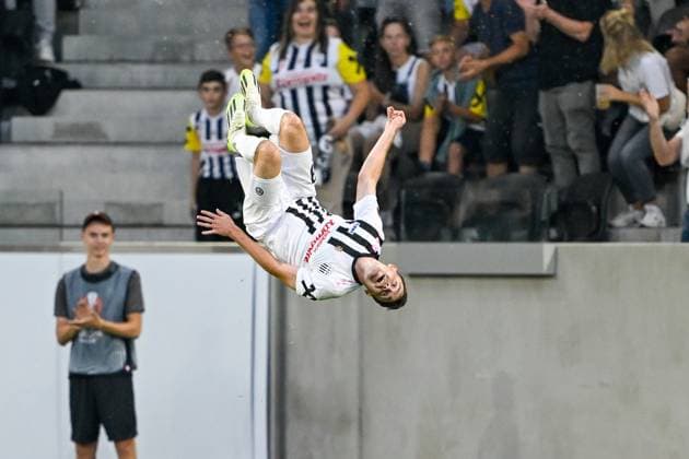 Sport Bilder des Tages SOCCER - UEFA EL, LASK vs Liverpool LINZ,AUSTRIA,21.SEP.23 - SOCCER - UEFA Europa League, group stage, Linzer ASK vs Liverpool FC. Image shows the rejoicing of Florian Flecker (LASK).  GEPAxpictures xDanielxSchoenherr