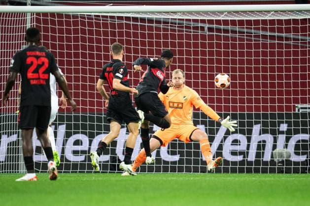230921 Amine Adli of Bayer Leverkusen scores 2-0 behind goalkeeper Peter Abrahamsson of Häcken during the UEFA Europa League football match between Bayer Leverkusen and Häcken on September 21, 2023 in Leverkusen. Photo: Daniel Stiller BILDBYRAN kod DS DS0334 fotboll football soccer fotball uefa europa league bayer leverkusen häcken bbeng Copyright: DANIELxSTILLER BB230921DS019