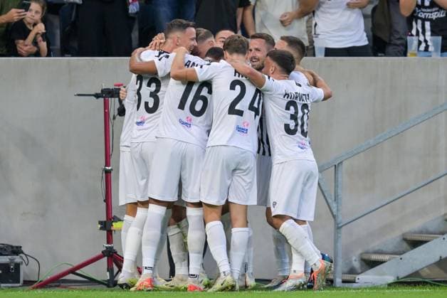 SOCCER - UEFA EL, LASK vs Liverpool LINZ,AUSTRIA,21.SEP.23 - SOCCER - UEFA Europa League, group stage, Linzer ASK vs Liverpool FC. Image shows the rejoicing of LASK.  GEPAxpictures xChristianxMoser