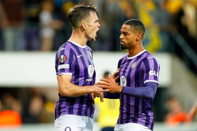 Royal Union Saint-Gilloise v Toulouse FC - UEFA Europa League BRUSSELS, BELGIUM - SEPTEMBER 21 : Thijs Dallinga Forward of Toulouse scores a penalty and celebrates during the UEFA Europa League Group E match between Royal Union Saint-Gilloise and Toulouse FC on September 21, 2023 in Brussels, Belgium, 21 09 2023 Brussels Belgium  Copyright: xJbox
