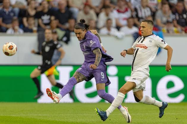 Football - UEFA Europa League - Group E - LASK v Liverpool FC LINZ, AUSTRIA - Thursday, September 21, 2023: Liverpool s Darwin Nunez shoots during the UEFA Europa League Group E matchday 1 game between LASK and Liverpool FC at the Raiffeisen Arena. LINZ Raiffeisen Arena UPPER AUSTRIA AUSTRIA  Copyright: xDavidxRawcliffex P2023-09-21-LASK_Liverpool-28