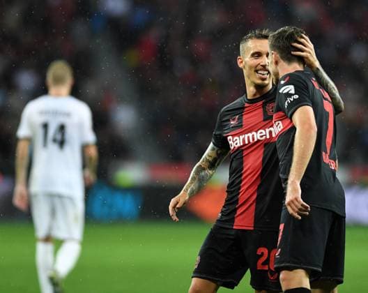 21.09.2023, Leverkusen, Germany, BayARENA, Bayer Leverkusen vs BK Haecken - UEFA Europa League 2023 2024 - Group H, Alejandro Grimaldo (Bayer 04 Leverkusen) und Jonas Hofmann (Bayer 04 Leverkusen) Torjubel, jubelt mit seiner Mannschaft nach dem Treffer zum 4:0 (Foto Ralf Treese) Leverkusen BayARENA North Rhine-Westphalia Germany