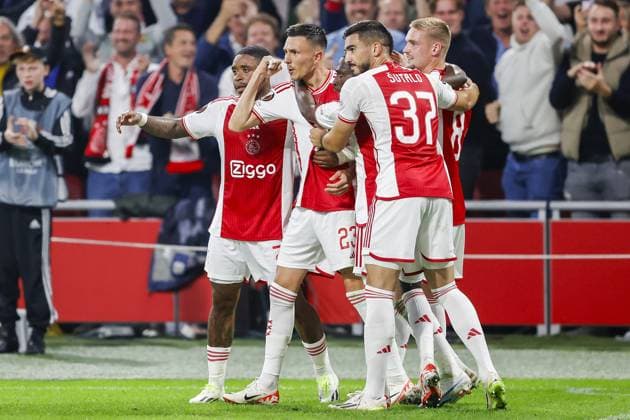 AMSTERDAM, 21-09-2023 JohanCruyff Arena, Europa League Football season 2023 2024 Match between Ajax and Olympique Marseille. players of Ajax celebrating the goal of Ajax player Steven Berghuis 2-0 Ajax - Olympique Marseille  x22440534x Copyright: