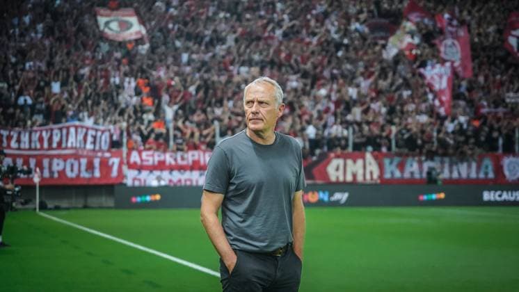 Sport Bilder des Tages Trainer Christian Streich SC Freiburg - UEFA Fußball Europa League Saison 2023-2024 Giorgos Karaiskakis Stadion Piräus, 21.09.2023 Olympiakos Piräus - SC Freiburg
