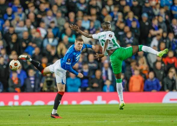 Sport Bilder des Tages Rangers v Real Betis UEFA Europa League John Lundstram of Rangers (left) competes for a header with Luiz Henrique of Real Betis during the UEFA Europa League Group C match at Ibrox Stadium, Glasgow Copyright: xFredxPalmerx FIL-18993-0056 UK Newspapers OUT