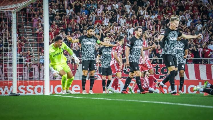 UEFA Fußball Europa League Saison 2023-2024 Giorgos Karaiskakis Stadion Piräus, 21.09.2023 Olympiakos Piräus - SC Freiburg