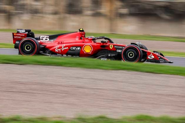55 SAINZ Carlos (spa), Scuderia Ferrari SF-23, action during the 2023 Formula 1 Lenovo Japanese Grand Prix, 16th round of the 2023 Formula One World Championship, WM, Weltmeisterschaft from September 22 to 24, 2023 on the Suzuka International Racing Course, in Suzuka - F1 - JAPANESE GRAND PRIX 2023 DPPI Panoramic  00123036__R5_9901