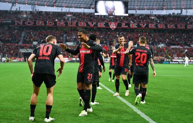 Jubel 1:0, v.li., Florian Wirtz (Bayer 04 Leverkusen), Amine Adli (Bayer 04 Leverkusen), Granit Xhaka (Bayer 04 Leverkusen), Alejandro Grimaldo (Bayer 04 Leverkusen) 21.09.2023, Fussball Saison 2023 2024 Europa League Gruppenphase, 1. Spieltag Bayer 04 Leverkusen - BK Häcken 4:0 Leverkusen BayArena Nordrhein Westfalen Deutschland