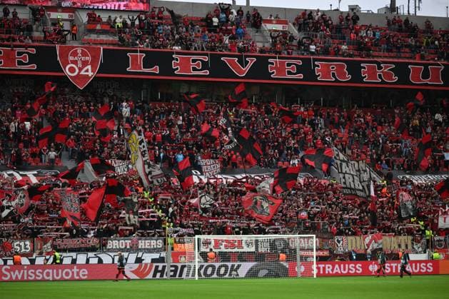 Stimmung in der Nordkurve der BayArena mit den Leverkusener Fans 21.09.2023, Fussball Saison 2023 2024 Europa League Gruppenphase, 1. Spieltag Bayer 04 Leverkusen - BK Häcken 4:0 Leverkusen BayArena Nordrhein Westfalen Deutschland