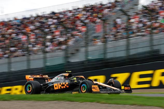04 NORRIS Lando (gbr), McLaren F1 Team MCL60, action during the 2023 Formula 1 Lenovo Japanese Grand Prix, 16th round of the 2023 Formula One World Championship, WM, Weltmeisterschaft from September 22 to 24, 2023 on the Suzuka International Racing Course, in Suzuka - FORMULE 1 : Grand prix du Japon - FIA - Suzuka - 22 09 2023 DPPI Panoramic  00123036_F12023GP17JAP_JK173498