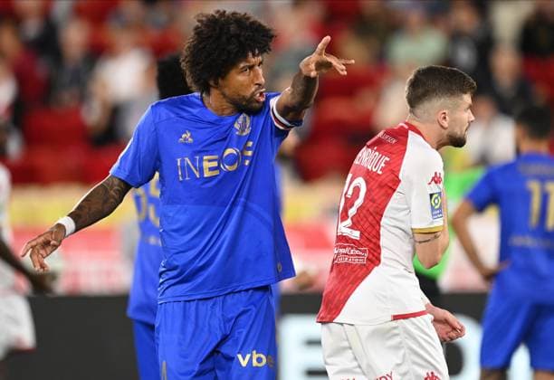 Sport Bilder des Tages AS Monaco v OGC Nice - Ligue 1 Uber Eats Dante of OGC Nice pointing during the Ligue 1 Uber Eats match between AS Monaco and OGC Nice at Stade Louis II on September 22, 2023 in Monaco, Monaco. Monaco Stade Louis II Monaco Monaco Copyright: xNealxSimpson Sportsphoto APLx 13954936