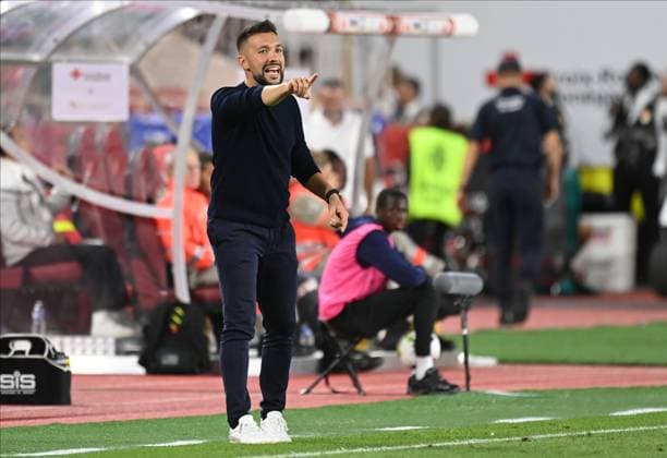AS Monaco v OGC Nice - Ligue 1 Uber Eats Francesco Farioli, Coach of OGC Nice on the side line during the Ligue 1 Uber Eats match between AS Monaco and OGC Nice at Stade Louis II on September 22, 2023 in Monaco, Monaco. Monaco Stade Louis II Monaco Monaco Copyright: xNealxSimpson Sportsphoto APLx 13954959