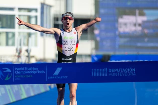 Sport Themen der Woche KW38 Sport Bilder des Tages Triathlon: World Triathlon Championship Finals Pontevedra, 23.09.2023 Weltmeister Kategorie PTS5: Martin Schulz (GER), World Triathlon Para Championships Pontevedra, 23.09.2023 *** Triathlon World Triathlon Championship Finals Pontevedra, 23 09 2023 World Champion Category PTS5 Martin Schulz GER , World Triathlon Para Championships Pontevedra, 23 09 2023 Copyright: xBEAUTIFULxSPORTS Hilgerx