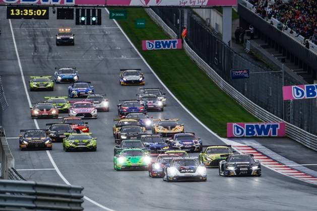 Bilder des Jahres 2023, Sport 09 September Sport Themen der Woche KW38 Sport Bilder des Tages DTM Spielberg 2023, Start, 75 Porsche 911 GT3 R, KÜS Team Bernhard: Laurin Heinrich, 3 Audi R8 LMS GT3 Evo2, ABT Sportsline: Kelvin van der Linde Spielberg Österreich *** DTM Spielberg 2023, start, 75 Porsche 911 GT3 R, KÜS Team Bernhard Laurin Heinrich, 3 Audi R8 LMS GT3 Evo2, ABT Sportsline Kelvin van der Linde Spielberg Austria