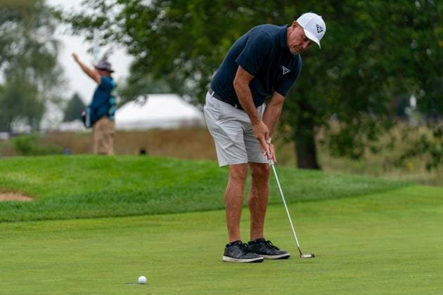 SUGAR GROVE, IL - SEPTEMBER 23: Phil Mickelson putts the ball during Day Two of the LIV Golf Invitational - Chicago on September 22, 2023, at Rich Harvest Farms in Sugar Grove, IL (Photo by Ben Hsu Icon Sportswire) GOLF: SEP 23 LIV Golf Chicago EDITORIAL USE ONLY Icon224230922020
