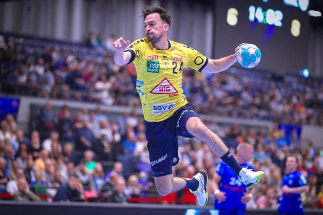 Sport Themen der Woche KW38 Sport Bilder des Tages 23.09.2023, Handball, Düsseldorf, Mitsubishi Electric Halle, Liqui Moly Handball Bundesliga, Saison 2023 2024, Bergischer HC - Rhein-Neckar Löwen: Patrick Groetzki (Rhein-Neckar Löwen) wirft den Ball auf das Tor NRW Deutschland *** 23 09 2023, handball, Düsseldorf, Mitsubishi Electric Halle, Liqui Moly Handball Bundesliga, season 2023 2024, Bergischer HC Rhein Neckar Löwen Patrick Groetzki Rhein Neckar Löwen throws the ball at the goal NRW Germany
