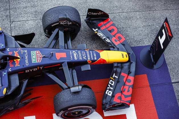 Red Bull Racing constructors championships of 2023 win during the 2023 Formula 1 Lenovo Japanese Grand Prix, 16th round of the 2023 Formula One World Championship, WM, Weltmeisterschaft from September 22 to 24, 2023 on the Suzuka International Racing Course, in Suzuka - F1 - JAPANESE GRAND PRIX 2023 - RACE DPPI Panoramic  00123037__R3_7840