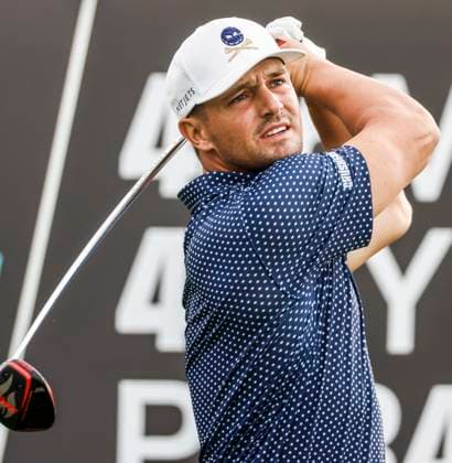 Bryson DeChambeau of the US hits his tee shot on the sixteenth hole during the third round of the 2023 LIV Golf League tournament at Rich Harvest Farms in Sugar Grove, Illinois, on Sunday, September 24, 2023. Tournament play runs from September 22nd through the 24th.  SGI20230924833 TANNENxMAURY