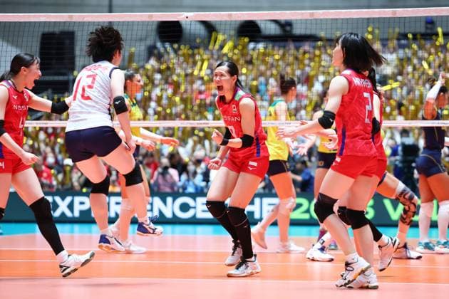 Aya Watanabe & Japan women s team group, Mannschaftsbild, Totale (JPN), SEPTEMBER 24, 2023 - Volleyball : FIVB Road To Paris Volleyball Qualifier World Cup 2023 Japan, Women s tournament match between Japan - Brazil at the Yoyogi National Stadium in Tokyo, Japan. Noxthirdxpartyxsales  (230331185)