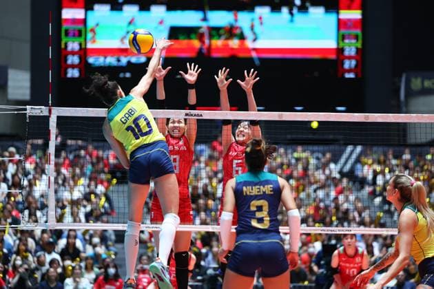 Sport Themen der Woche KW38 Sport Bilder des Tages (L-R) Aya Watanabe, Nanami Seki (JPN), SEPTEMBER 24, 2023 - Volleyball : FIVB Road To Paris Volleyball Qualifier World Cup 2023 Japan, Women s tournament match between Japan - Brazil at the Yoyogi National Stadium in Tokyo, Japan. Noxthirdxpartyxsales  (230331202)
