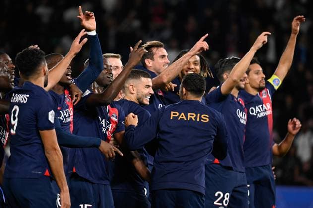 - PSG - Marseille - 24 09 2023 - France Ile-de-France (region) Paris - PSG players rejoice at the end of the Ligue 1 Ubereats Classico, between PSG and Olympique de Marseille at the Parc des Princes, on September 24, 2023.  JulienxMattiax xLexPictorium LePictorium_0284073
