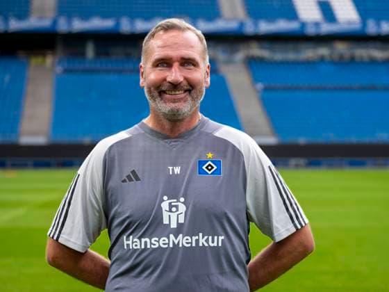 Trainer Tim Walter (HSV) 25.09.23, Hamburg, Hamburger SV, HSV Mannschaftsfoto-Termin, Portrait-Termin, Saison 2023 2024 Â