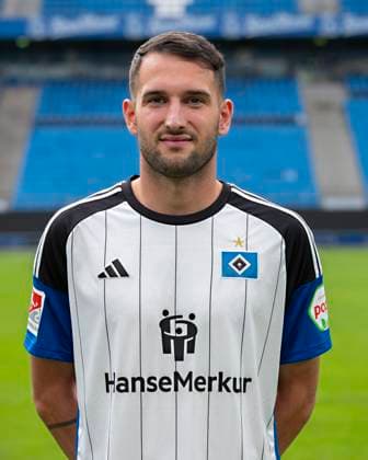 Levin Mete Öztunali (HSV) 25.09.23, Hamburg, Hamburger SV, HSV Mannschaftsfoto-Termin, Portrait-Termin, Saison 2023 2024 Â