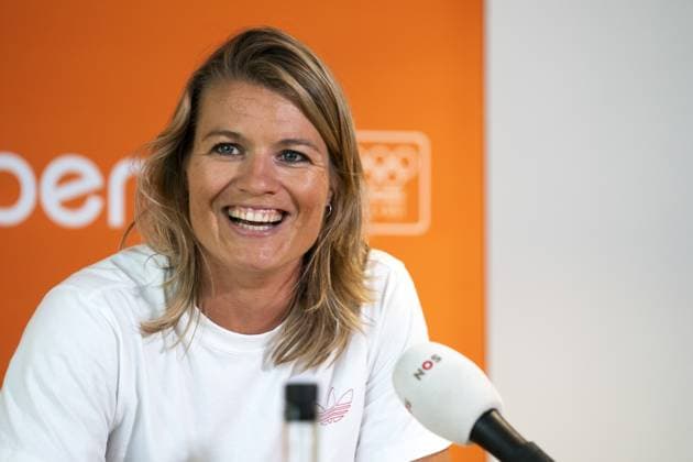 Sport Themen der Woche KW39 Sport Bilder des Tages ARNHEM - Athlete Dafne Schippers gives a press conference, PK, Pressekonferenz about ending her athletics career. Persistent back problems have bothered her constantly in recent years and prevented her from regaining her best form. Due to her injuries, she has not competed in a year. ANP JEROEN JUMELET netherlands out - belgium out Arnhem xVIxxIVx 479392264 originalFilename: 0305940095st.jpg