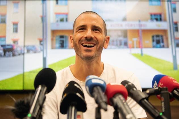 Sport Themen der Woche KW39 Sport Bilder des Tages Fussball, Herren, Saison 2023 2024, 1. Bundesliga, 1. FC Union Berlin, Öffentliches Training, Medienrunde mit Leonardo Bonucci (1. FC Union Berlin), 26.09. 2023, *** Football, Men, 2023 2024 season, 1 Bundesliga, 1 FC Union Berlin, Public training, Media round with Leonardo Bonucci 1 FC Union Berlin , 26 09 2023, Copyright: xSebastianxRäppold MatthiasxKochx