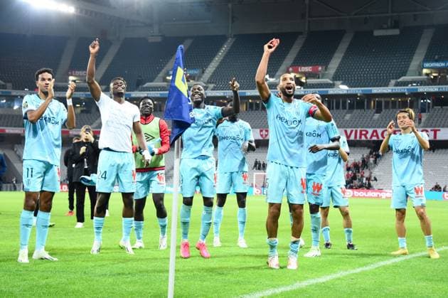 Sport Themen der Woche KW39 Remerciements des joueurs de Reims aux supporters - FOOTBALL : Lille vs Reims - Ligue 1 - 26 09 2023 FedericoPestellini Panoramic 