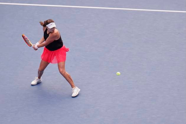 September 27, 2023, Tokyo, Japan: Kayla DAY (USA) hits a return against Veronika KUDERMENTOVA (RUS) during their women s singles match of the Toray Pan Pacific Open Tennis Tournament 2023 at the Ariake Coliseum. The tournament is held from September 25 to October 1st. Kudermentova won 6-3, 6-3. Tokyo Japan - ZUMAm191 20230927_aap_m191_035 Copyright: xRodrigoxReyesxMarinx