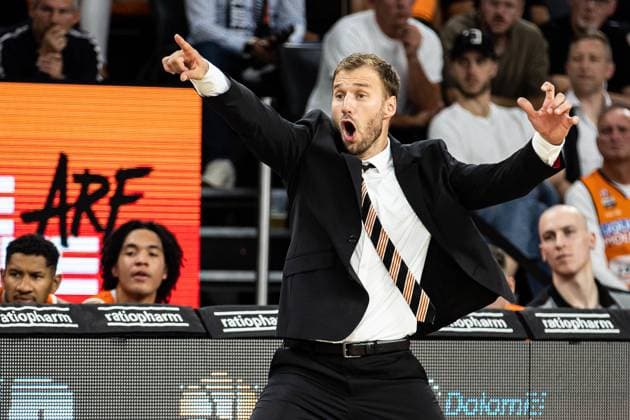 Sport Bilder des Tages Anton Gavel (Ratiopharm Ulm Head Coach) GER, Ratiopharm Ulm vs. Niners Chemnitz, easycredit 1.Bundesliga Basketball, 1.Spieltag, Saison 2023 24, 27.09.2023 Ratiopharm Ulm vs. Niners Chemnitz, 1.Basketball Bundesliga, 27.09.2023, 1.Spieltag Neu Ulm Copyright: xEibner-Pressefoto RogerxBuerkex EP_RBE