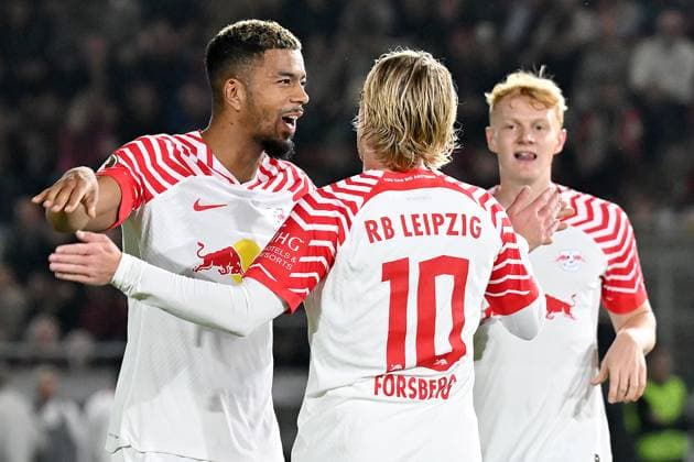 Sport Themen der Woche KW39 Sport Bilder des Tages (230928) -- WIESBADEN, Sept. 28, 2023 -- Emil Forsberg (C) of RB Leipzig celebrates after scoring during the German Cup football match between SV Wehen Wiesbaden and RB Leipzig in Wiesbaden, Germany, Sept. 27, 2023. (Photo by Xinhua) (SP)GERMANY-WIESBADEN-FOOTBALL-GERMAN CUP-WIESBADEN VS LEIPZIG UlrichxHufnagel 