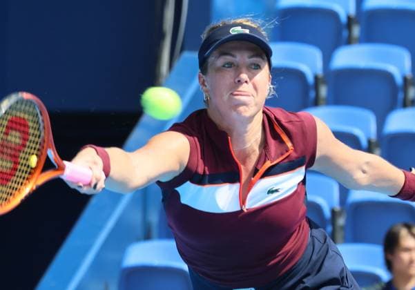 September 28, 2023, Tokyo, Japan - Anastasia Pavlyuchenkova of Russia returns the ball against Linda Noskova of Czech Republic during the second round match of the Toray Pan Pacific Open tennis tournament at the Ariake Colosseum in Tokyo on Thursday, September 28, 2023. (photo by Yoshio Tsunoda AFLO) Noxthirdxpartyxsales  (0306172750st)