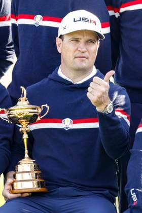 September 28, 2023, ROME, ITALY: US captain, Zach Johnson holding the trophy, as he pose at the US team official team portraits for the 2023 Ryder Cup golf tournament at Marco Simone Golf Club in Guidonia, near Rome, Italy, 28 September 2023. The 44th Ryder Cup matches between the US and Europe will be held in Italy from 29 September to 01 October 2023..ANSA FABIO FRUSTACI 2023 Ryder Cup golf tournament  - ZUMAa110 20230928_zaf_a110_007 Copyright: xFabioxFrustacix