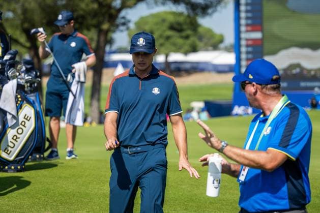 230928 Ludvig Aberg and Peter Hanson of Team Europe at a training session during day -1 of the Ryder Cup on September 28, 2023 in Rome. Photo: Mathias Bergeld BILDBYRAN kod MB MB0734 golf ryder cup träning practice training day -1 bbeng Copyright: MATHIASxBERGELD BB230928MB001