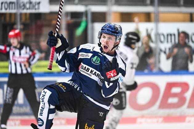 Sport Themen der Woche KW39 Sport Bilder des Tages Torjubel, Jubel, Freude Florian Elias (Iserlohn Roosters, 7) GER, Iserlohn Roosters vs. Koelern Haie, Eishockey, Penny-DEL, Spielzeit 2023 2024, 28.09.2023 GER, Iserlohn Roosters vs. Koeler Haie, Eishockey, Penny-DEL, Spielzeit 2023 2024, 28.09.2023 Iserlohn *** Goal cheer, cheer, joy Florian Elias Iserlohn Roosters, 7 GER, Iserlohn Roosters vs Koelern Haie, ice hockey, penny DEL, season 2023 2024, 28 09 2023 GER, Iserlohn Roosters vs Koeler Haie, ice hockey, penny DEL, season 2023 2024, 28 09 2023 Iserlohn Copyright: xEibner-Pressefoto JonasxBrockmanx EP_JBN