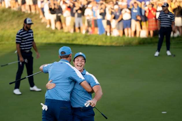 230929 Ludvig Aberg and Viktor Hovland of Team Europe celebrates during the first round of the Ryder Cup on September 29, 2023 in Rome. Photo: Mathias Bergeld BILDBYRAN kod MB MB0736 golf ryder cup day 1 bbeng round 1 jubel Copyright: MATHIASxBERGELD BB230929MB004