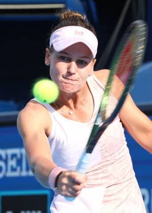 September 29, 2023, Tokyo, Japan - Veronika Kudermetova of Russia returns the ball against Iga Swiatek of Poland during the quarter final match of the Toray pan Pacific Open tennis tournament at the Ariake Colosseum in Tokyo on Friday, September 29, 2023. (photo by Yoshio Tsunoda AFLO) Noxthirdxpartyxsales  (0306318750st)