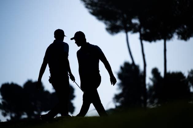 230929 Silhuetts of Ludvig Aberg and Viktor Hovland of Team Europe in a foursome match during day one of the Ryder Cup on September 29, 2023 in Rome. Photo: Mathias Bergeld BILDBYRAN kod MB MB0736 golf ryder cup day 1 bbeng round 1 genre siluett silhuett Copyright: MATHIASxBERGELD BB230929MB072