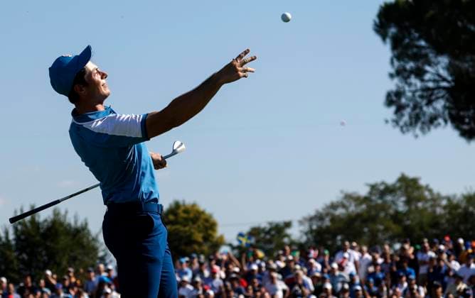 September 29, 2023, Rome: Europe team s golfer VIKTOR HOVLAND celebrates during the Foursomes matches on the first day of the 2023 Ryder Cup golf tournament at Marco Simone Golf Club in Guidonia, near Rome, Italy, 29 September 2023. The 44th Ryder Cup matches between the US and Europe will be held in Italy from 29 September to 01 October 2023. Golf 2023: Ryder Cup: Day One  - ZUMAa110 20230929_zaf_a110_025 Copyright: xFabioxFrustacix