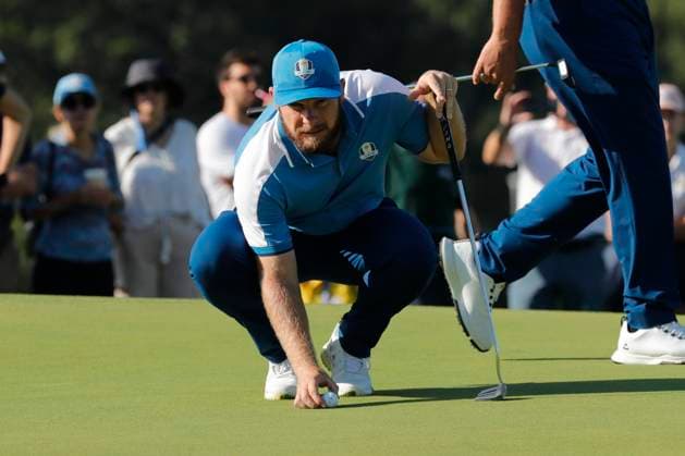 29th September 2023; Marco Simone Golf and Country Club, Guidonia Montecelio, Rome, Italy; The 44th Ryder Cup Matches , Europe versus USA, Day 1; Tyrrell Hatton lines up his putt on his way to winning his match with partner Jon Rahm  ActionPlus12558555 NaFoto
