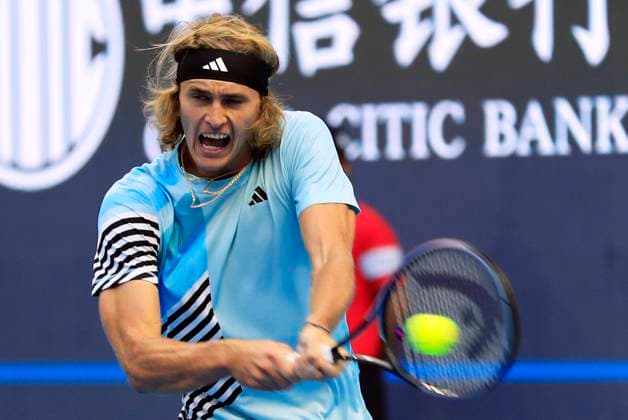 (230929) -- BEIJING, Sept. 29, 2023 -- Germany s Alexander Zverev hits a return to Argentina s Diego Schwartzman during the men s singles first round match at 2023 China Open tennis tournament in Beijing, capital of China, Sept. 29, 2023. ) (SP)CHINA-BEIJING-TENNIS-CHINA OPEN-MEN S SINGLES-1ST ROUND(CN) LuoxYuan 