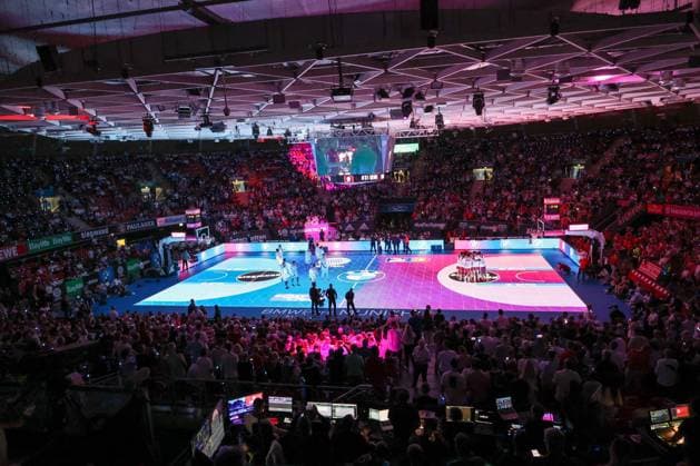 Sport Themen der Woche KW39 Sport Bilder des Tages Video-Glasboden, FC Bayern Basketball vs. SyntainIcs MBC, Basketball, BBL, 1. Spieltag, 29.09.2023 Muenchen Bayern Deutschland *** Video glass floor, FC Bayern Basketball vs SyntainIcs MBC, basketball, BBL, 1 matchday, 29 09 2023 Munich Bavaria Germany Copyright: xkolbert-press ChristianxKolbertx