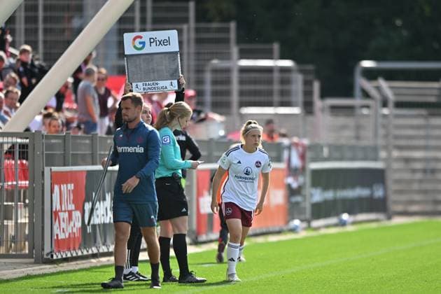 Livia Brunmair (1.FC Nürnberg, 17) wird eingewechselt, 30.09.2023, Leverkusen (Deutschland), Fussball,google Pixel Frauenbundesliga - bayer 04 Leverkusen - 1.FC Nürnberg, DFB DFL REGULATIONS PROHIBIT ANY USE OF PHOTOGRAPHS AS IMAGE SEQUENCES AND OR QUASI-VIDEO.