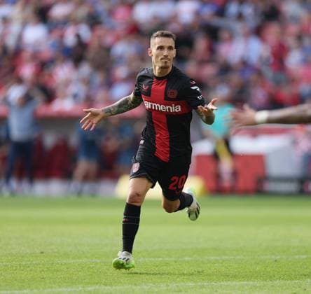 30.09.2023, Fussball Bundesliga, 1. FSV Mainz 05 - Bayer 04 Leverkusen, emonline, emspor, v.l., Torjubel zum 0:2 durch Alejandro Grimaldo (Bayer 04 Leverkusen), Goal celebration, celebrate the goal DFL DFB REGULATIONS PROHIBIT ANY USE OF PHOTOGRAPHS AS IMAGE SEQUENCES AND OR QUASI-VIDEO. xdcx Copyright: HMBxMedia Claus