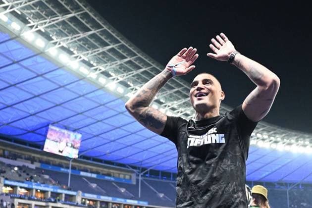 Sport Themen der Woche KW39 Sport Bilder des Tages 30.09.2023, xfrx, Fussball 2.Bundesliga, Hertha BSC Berlin - FC St.Pauli emspor, v.l. Kevin Prince Boateng (Hertha BSC) (DFL DFB REGULATIONS PROHIBIT ANY USE OF PHOTOGRAPHS as IMAGE SEQUENCES and or QUASI-VIDEO) Berlin *** 30 09 2023, xfrx, football 2 Bundesliga, Hertha BSC Berlin FC St Pauli emspor, v l Kevin Prince Boateng Hertha BSC DFL DFB REGULATES PROHIBIT ANY USE OF PHOTOGRAPHS as IMAGE SEQUENCES and or QUASI VIDEO Berlin