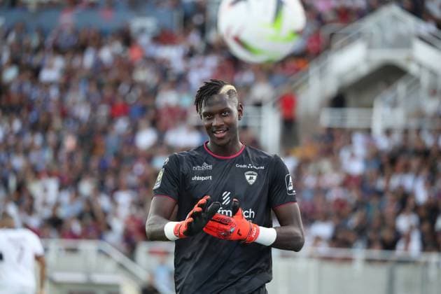France - Ligue 1 - Clermont Foot vs. Paris Saint-Germain - 30 09 2023 FRANCE, CLERMONT-FERRAND, SEPTEMBRE 30. Mory Diaw of Clermont during the Ligue 1 Uber Eats football match between Clermont Foot and Paris Saint-Germain on September 30, 2023 at Stade Gabriel Montpied in Clermont-Ferrand, France. Photo by Manuel Blondeau AOP.Press Clermont-Ferrand Stade Gabriel-Montpied Rhone Alpes France Copyright: x ManuelxBlondeau AOP.Pressx AOP20230930 0090